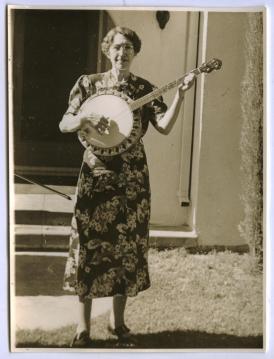 Myrtle B. Wilkinson playing tenor banjo