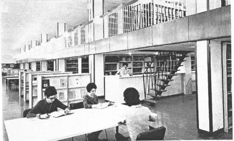 1970 - Bibliothèque universitaire de Rennes.